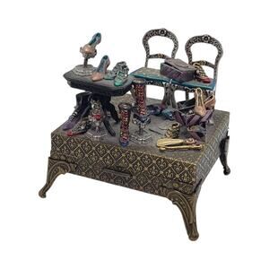 Vintage Sweet Romance Victorian Shoe Dept Trinket Box Shelley Cooper USA Box